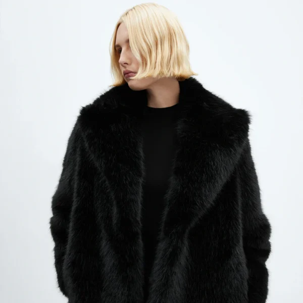 شرح ساختار سنگین، جلوه خز مصنوعی، طراحی سایز بزرگ، طراحی میدی، یقه یقه V-یقه یقه ای، آستین بلند، بسته شدن دکمه جلو، آستر داخلی، مجموعه مهمانی و مراسم.